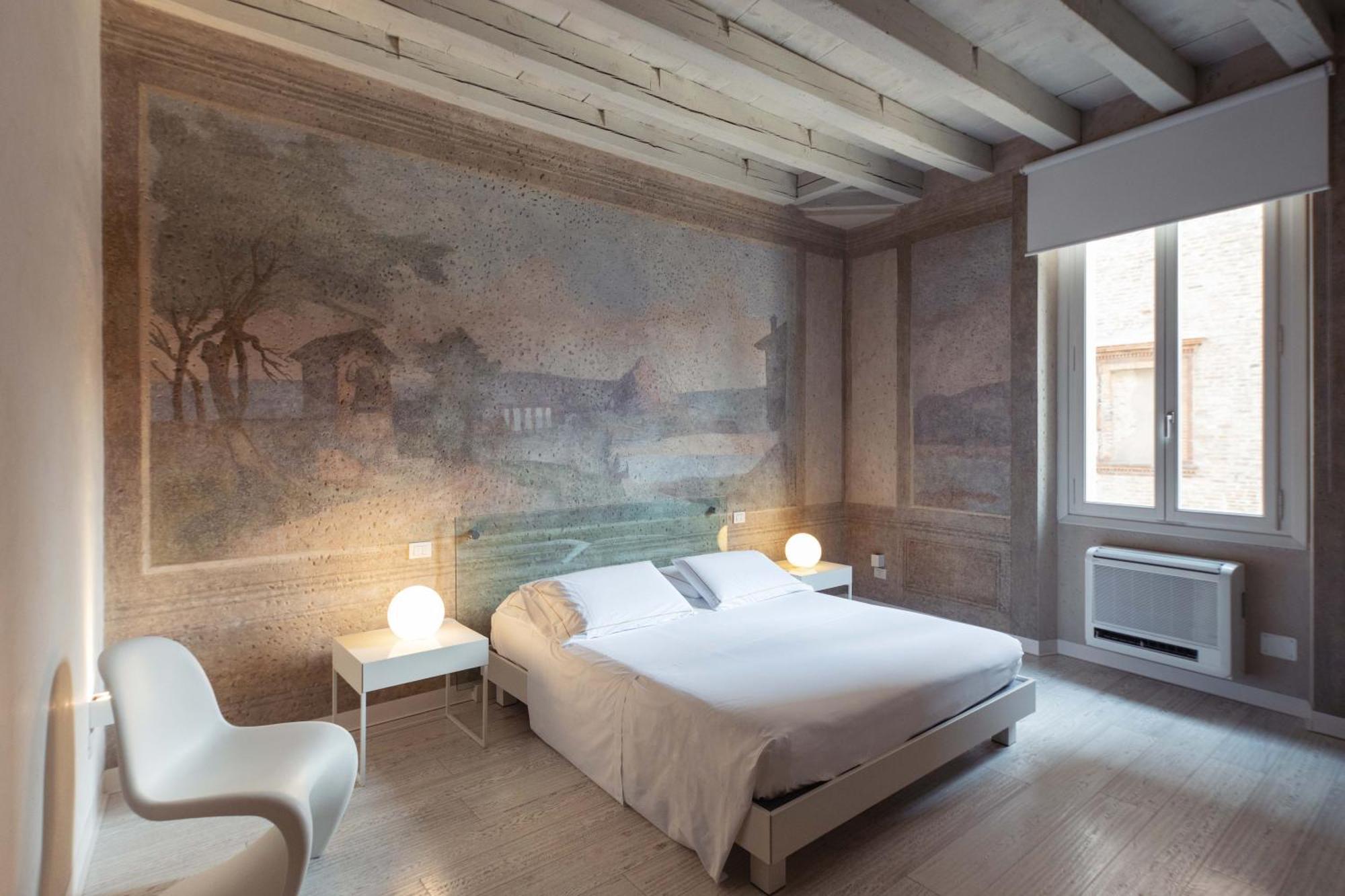 Suite with Spa Bath